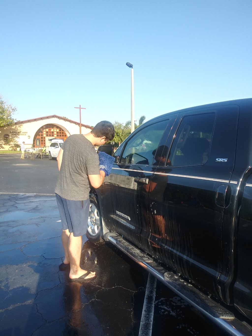 image-941206-Youth_Group_Car_Wash_2021-10-16_(1)-c51ce.w640.jpg