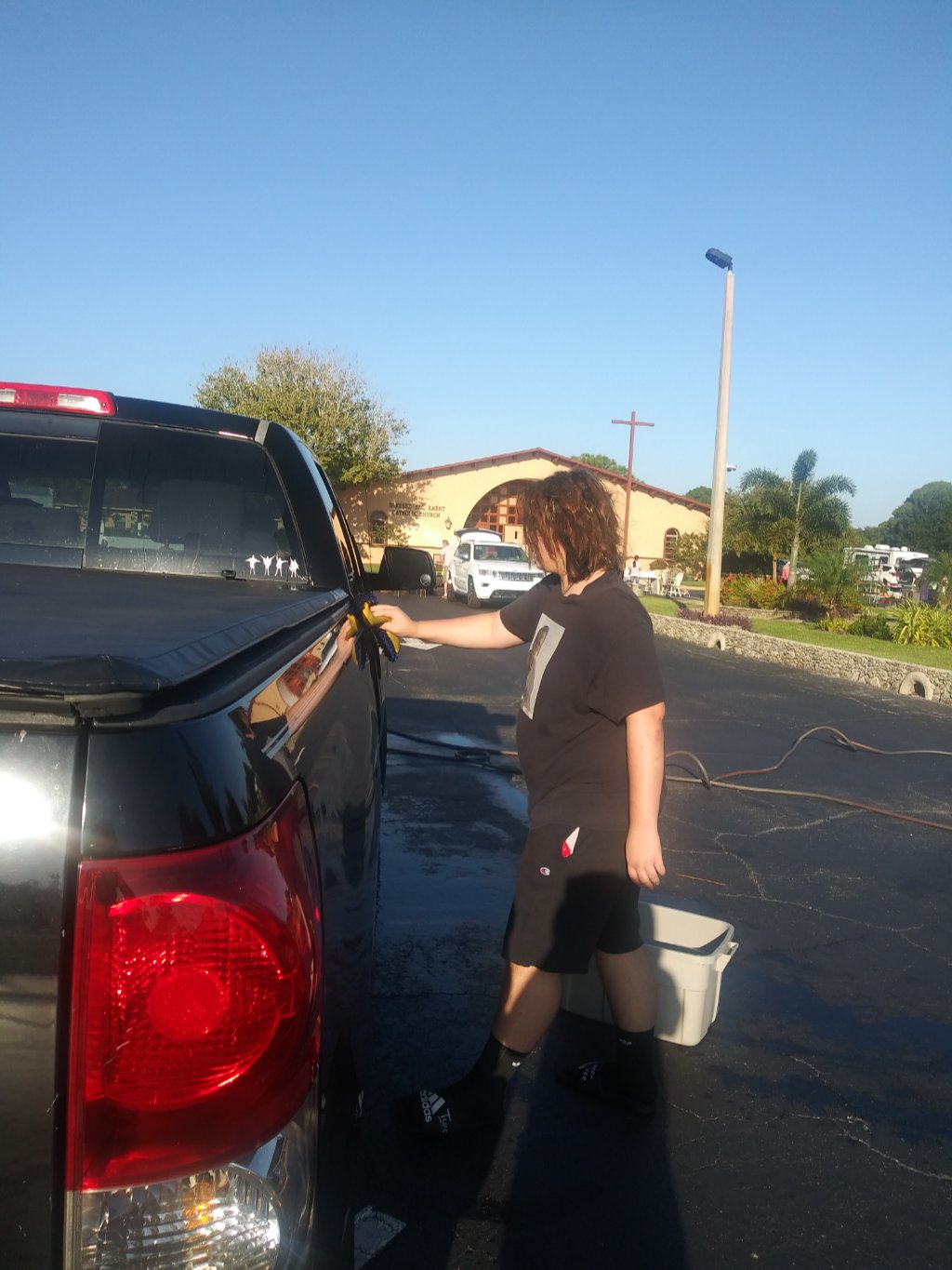 image-941208-Youth_Group_Car_Wash_2021-10-16_(2)-c9f0f.w640.jpg